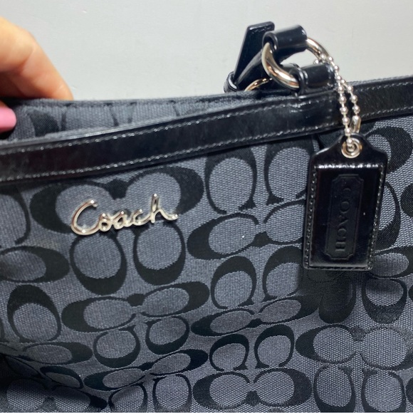 Coach Signature Gallery East West Black  Tote Handbag Purpose - Picture 14 of 16